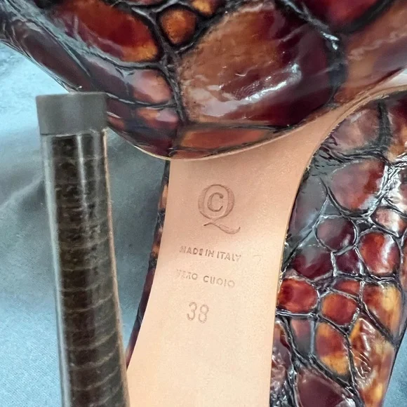 Alexander McQueen - Picture 9 of 15